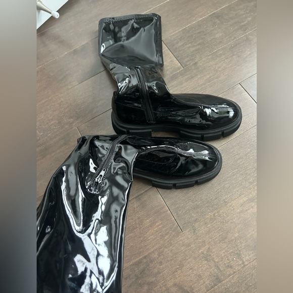Zara black Patent Leather Knee Boots - Picture 3 of 5